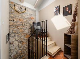 Warm Holiday Home With Terrace