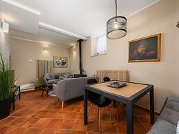 Warm Holiday Home With Terrace
