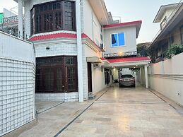Serene Inn F10