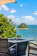 Jacuzzi Suite - Ocean Views & Beach