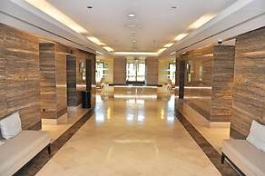 Massive 2 Bedroom with Palm View Balqis