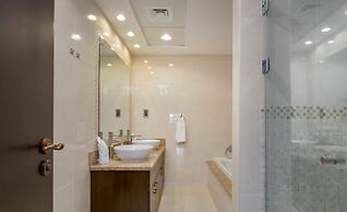 Massive 2 Bedroom with Palm View Balqis