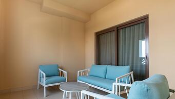 Massive 2 Bedroom with Palm View Balqis