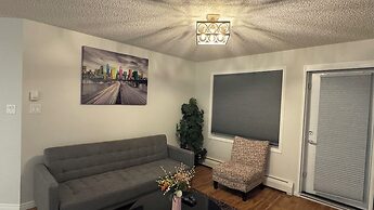 MainFloorCondo CozyFurnished Independent