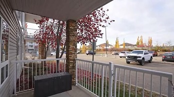 MainFloorCondo CozyFurnished Independent