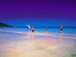 Emu Park Beach Resort