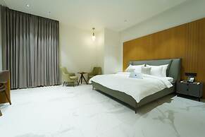 Hotel Millennium