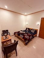 Skyard Hostel & Homestay (Harsil Valley)