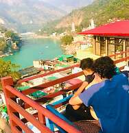 Skyard Hostel & Homestay (Harsil Valley)