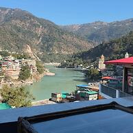 Skyard Hostel & Homestay (Harsil Valley)