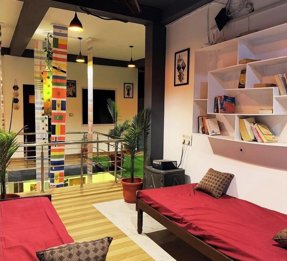Skyard Hostel & Homestay (Harsil Valley)