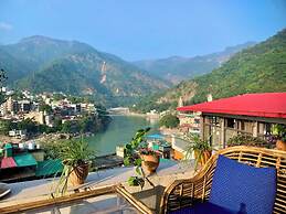 Skyard Hostel & Homestay (Harsil Valley)