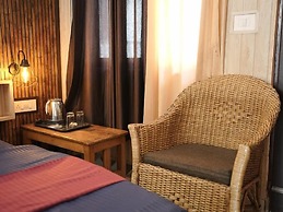 Skyard Hostel & Homestay (Harsil Valley)