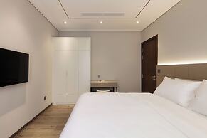 Otis Apartment