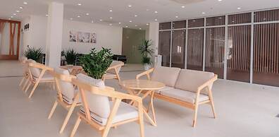 Juna Hotel