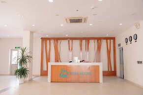 Juna Hotel