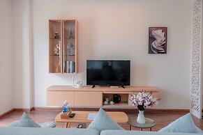 Juna Hotel