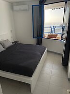 Sunny Seaview Modern apt - Pool and Beach Access
