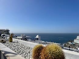 Sunny Seaview Modern apt - Pool and Beach Access