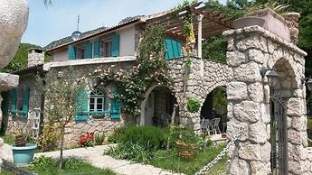 Lake House Puro