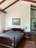 Lake House Puro