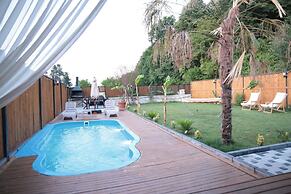 The Jungle Bungalov
