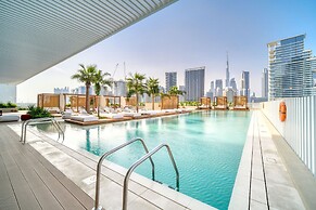 Business Bay Trendy Studio w Pool and Gym