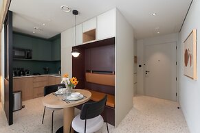Business Bay Trendy Studio w Pool and Gym