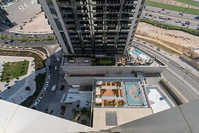 Business Bay Trendy Studio w Pool and Gym