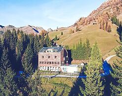Apartment in Tyrol Near Ski Slopes