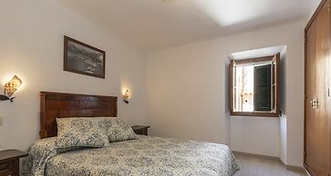 Spacious Villa With Garden