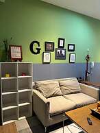 Gramercy 2 bedrooms w Balcony City View
