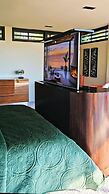 Fireplace Suite - Ocean Views & Beach