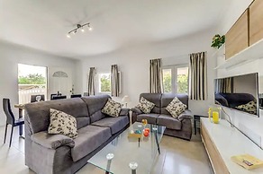 Villa in Puerto Pollensa With Private Pool