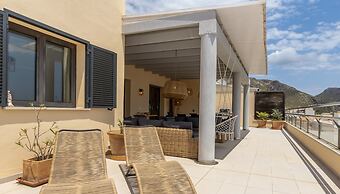 Apartment in Pollensa Near Sandy Beach