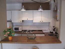 Apartment Near Roses Beach With Pool