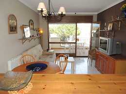 Apartment Near Roses Beach With Pool