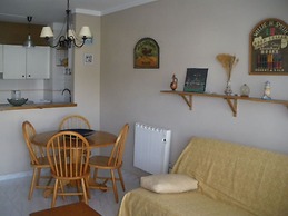 Apartment Near Roses Beach With Pool