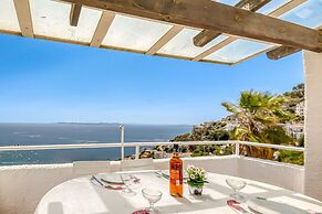 House in Rosas With Waterfront & Beach Nearby