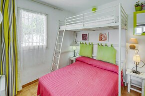 House in Rosas With Waterfront & Beach Nearby