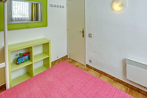 House in Rosas With Waterfront & Beach Nearby