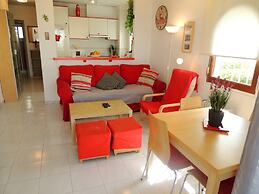Apartment by Roses Beach With Pool
