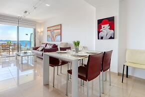 Apartment in Roses by the Beach With Pool
