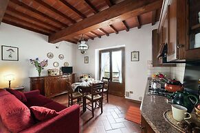 Apartment in Tuscany Near Vineyards