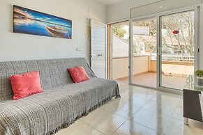 Apartment in Roses With Waterfront Views