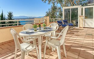 Apartment in Roses With Waterfront Views