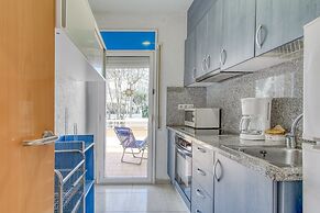Apartment in Roses With Waterfront Views
