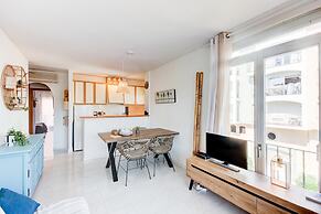 Beachside Stay w/ Pools