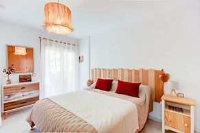 Beachside Stay w/ Pools