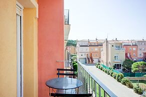 Beachside Stay w/ Pools